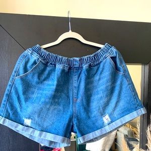 Women’s Stylish Blue Jean Mom Shorts